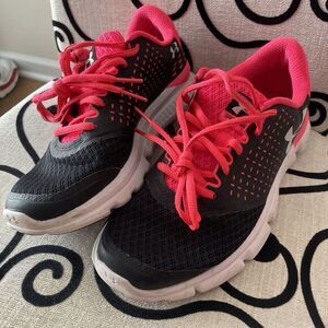 Under Armour Micro G SpeedSwift 2‎ 1285498 Black Running Shoes Sneaker Size 7.5
